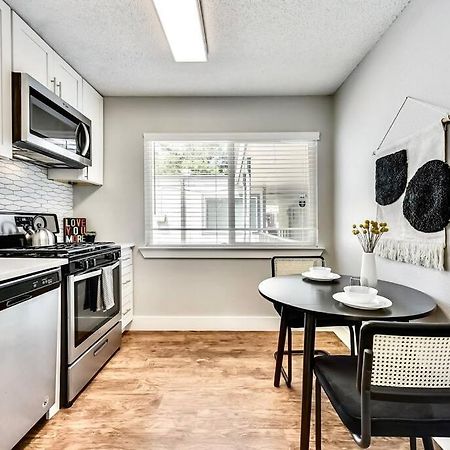 Bright And Cheerful Flat, Near Fair Park Apartamento Dallas Exterior foto