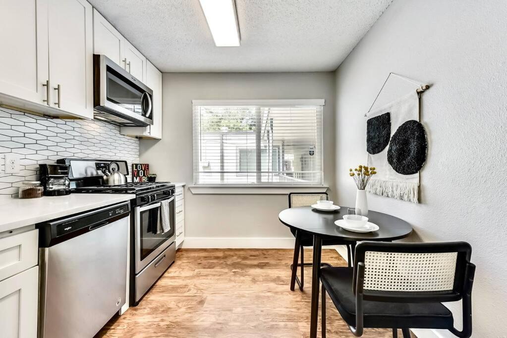 Bright And Cheerful Flat, Near Fair Park Apartamento Dallas Exterior foto