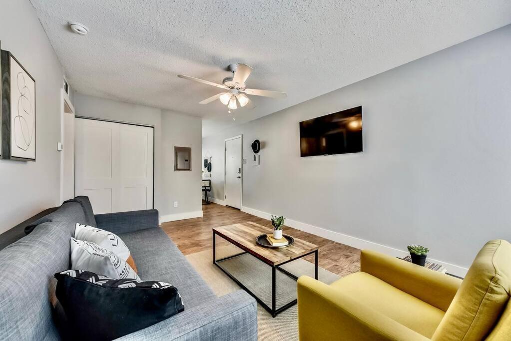 Bright And Cheerful Flat, Near Fair Park Apartamento Dallas Exterior foto