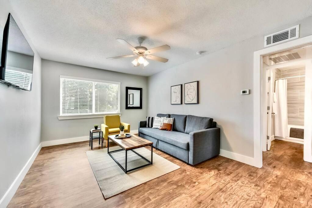 Bright And Cheerful Flat, Near Fair Park Apartamento Dallas Exterior foto