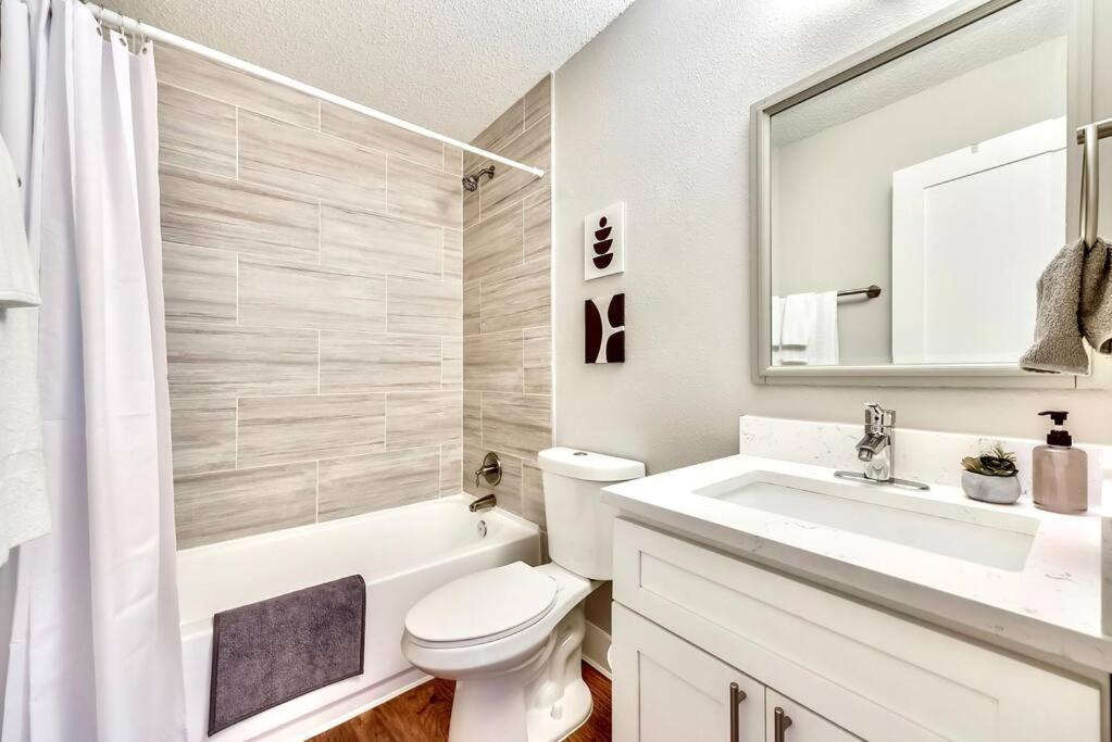 Bright And Cheerful Flat, Near Fair Park Apartamento Dallas Exterior foto