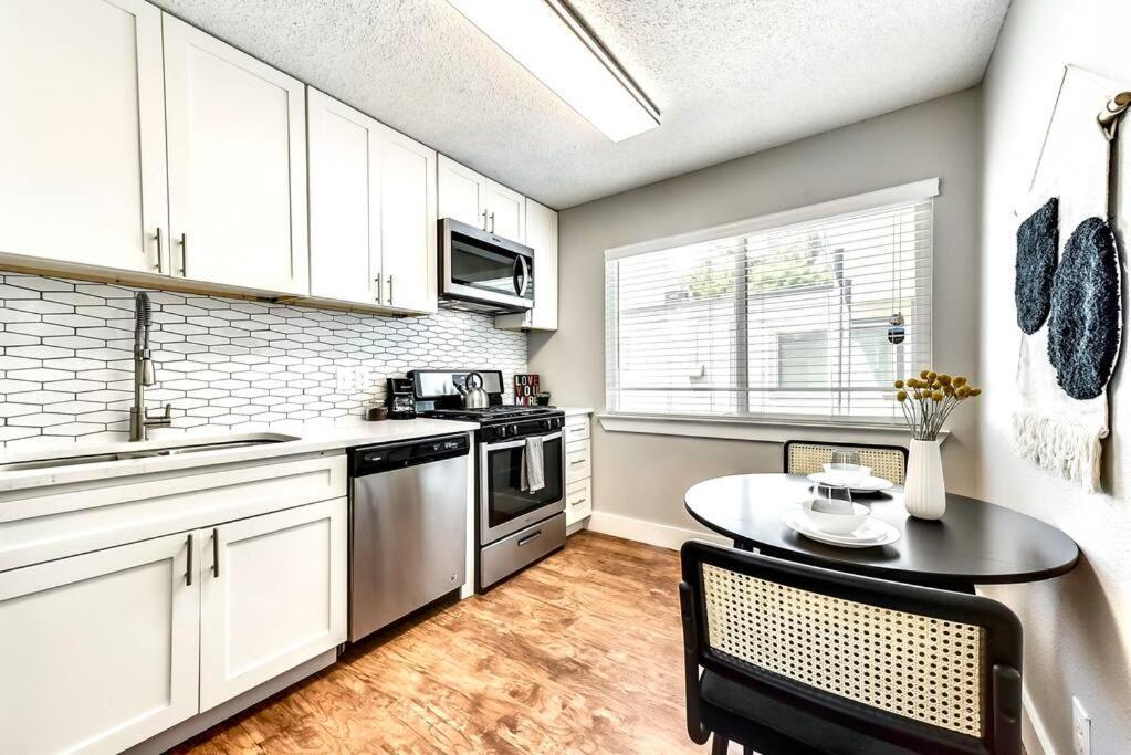 Bright And Cheerful Flat, Near Fair Park Apartamento Dallas Exterior foto